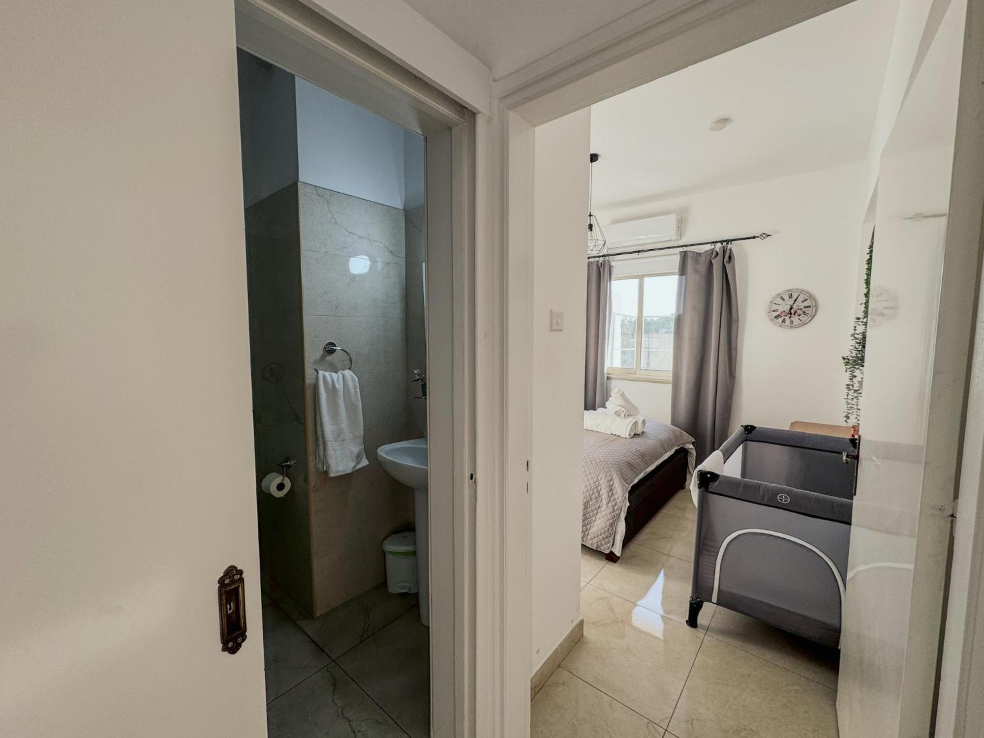 1B Seaside Orchid, Sea, Center Apartment Paphos Bagian luar foto